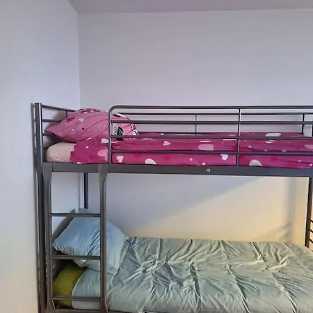 Confortable In Apartment *