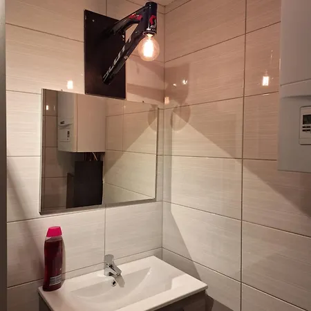 Peace And Quiet In Liege, Private And Bathroom Lägenhet *